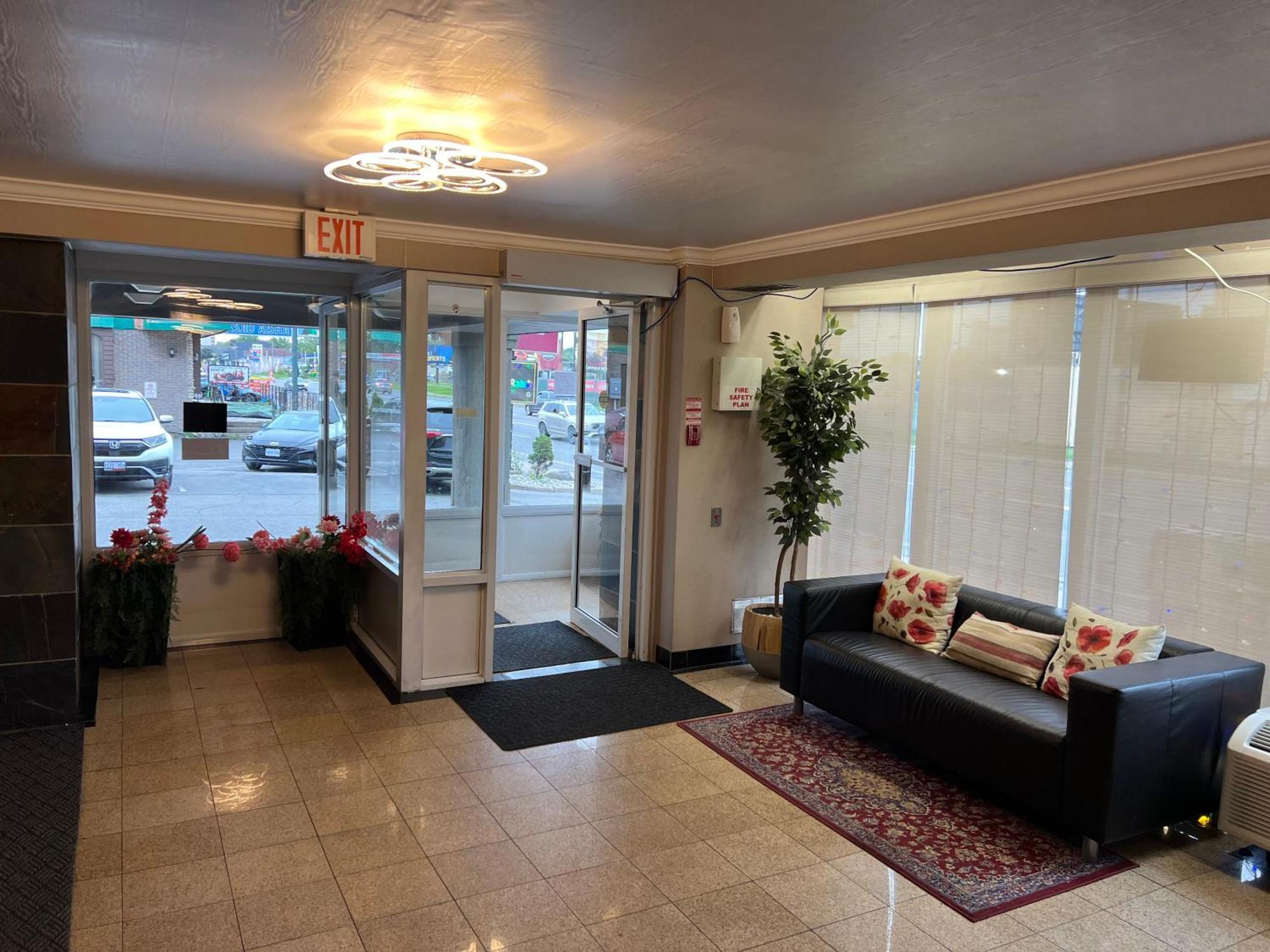 The Glengate Hotel & Suites Niagara Falls Exterior photo